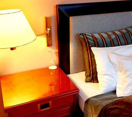 Hotel Le Trimaran